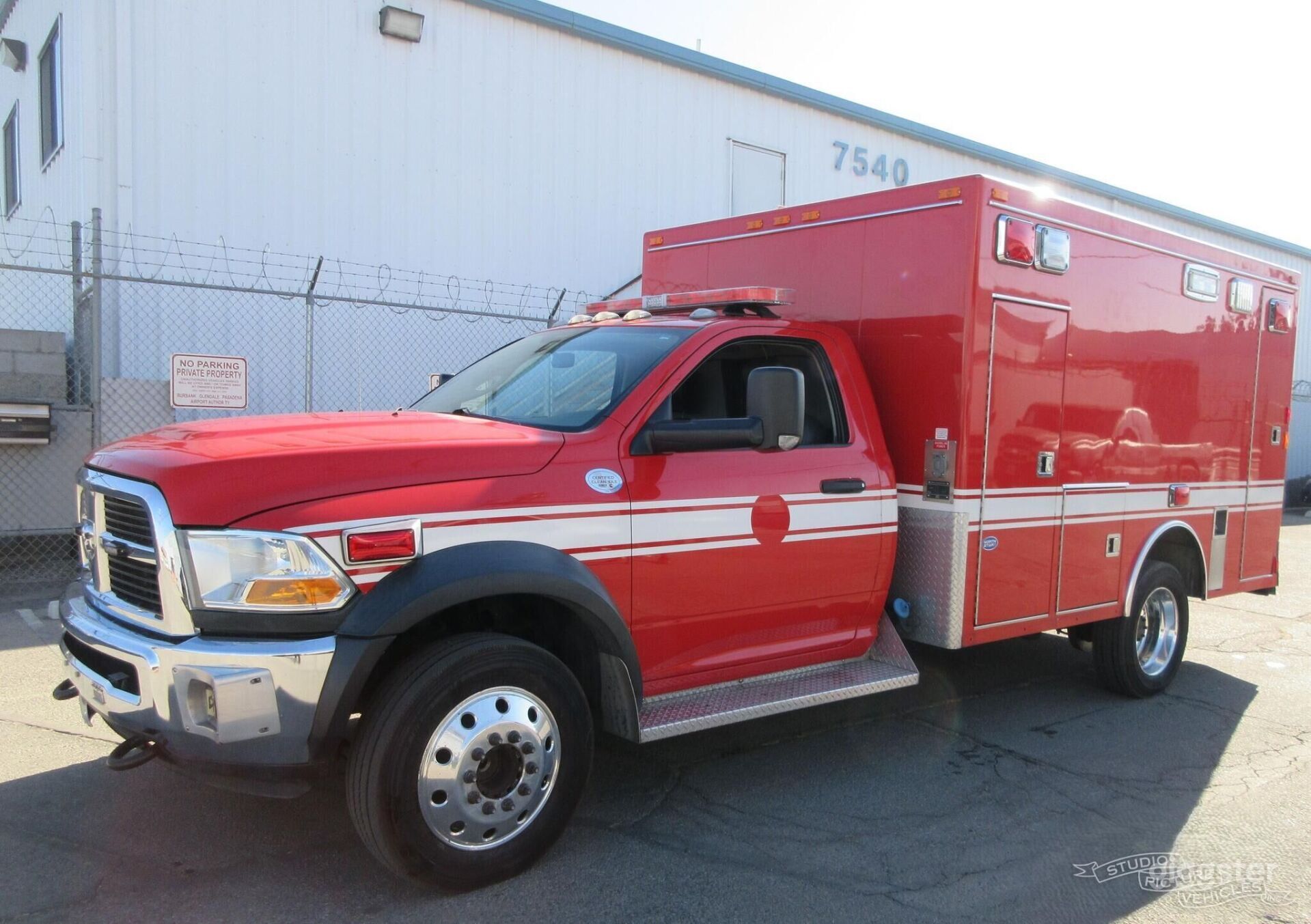 DODGE RAM 4500 AMBULANCE emergency production vehicle